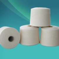 湖北鑫平纺织专业生产涤纶纱线13886003133