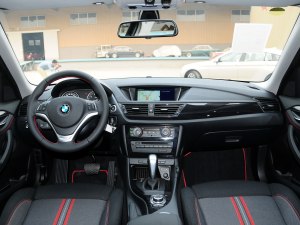 宝马X1 2013款 sDrive18i 运动设计套装