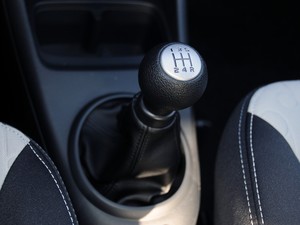 奥拓2013款 1.0L 手动豪华型