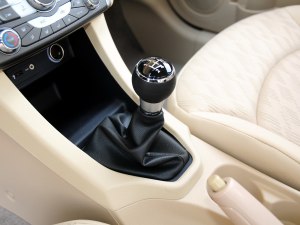 V5菱致 2012款 1.5L 手动舒适型
