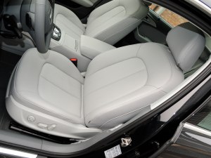 奥迪A6L 2012款 30 FSI 舒适型
