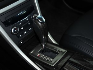 荣威550 2012款 550 1.8L 自动超值版