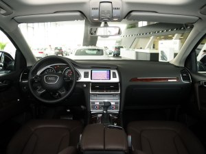 奥迪Q7 2014款 35 TFSI 进取型
