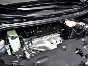 比亚迪M6 2013款 2.4L 手动尊贵型