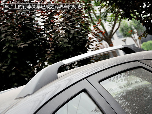 全新跨界双冠王 风神H30 CROSS到店实拍