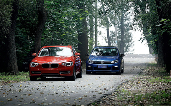 BMW 125i vs VW Golf R 40万豪华与运动