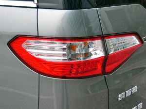 纳智捷东风裕隆大7 MPV2013款 基本型