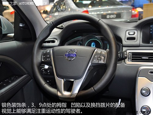 沃尔沃沃尔沃(进口)沃尔沃V702014款 基本型