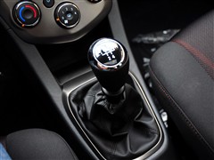 爱唯欧2011款 三厢 1.6 MT SX