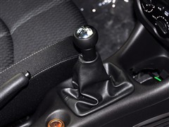 标致207 2011款 两厢 1.4L 手动驭乐版