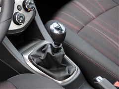 爱唯欧2011款 两厢 1.6 mt sx
