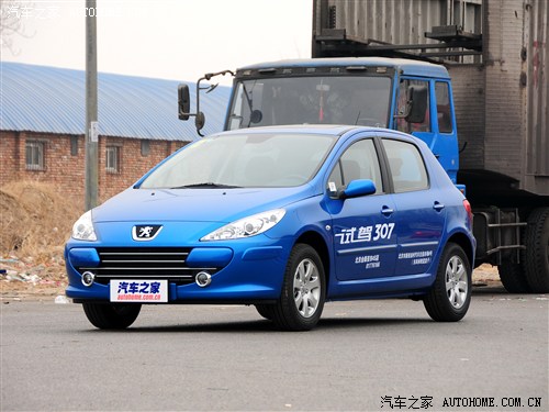 标致307 2012款 两厢 1.6l 自动舒适版