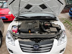 奔腾b502012款 1.6l mt时尚型
