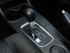 欧蓝德(进口)2013款 2.0l 两驱运动导航版 5座