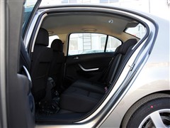 标致4082013款 2.0l 自动舒适版