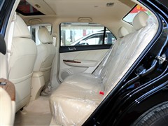比亚迪g62012款 1.5t 自动尊荣型