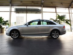 一汽奥迪  奥迪A4L 40TFSI AT 车辆左正侧视角