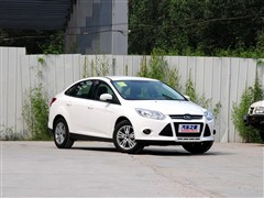 福特长安福特福克斯2012款三厢1.6lat舒适型