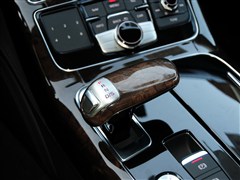奥迪 奥迪(进口) 奥迪a8 2013款 45 tfsi quattro豪华型