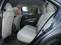 宝骏 上汽通用五菱 宝骏630 2011款 1.5l 手动标准型