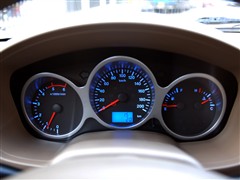 陆风 陆风汽车 陆风x6 2011款 2.8l 两驱超值版