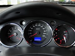 东风风神 东风乘用车 风神h30 2012款 cross 1.6l 手动尊尚型