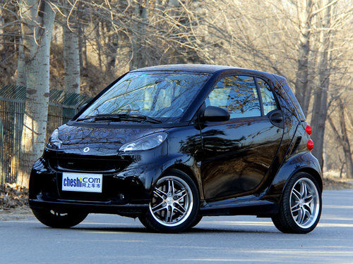 Smart  fortwo 1.0T 车辆左前45度视角