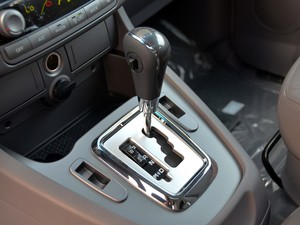 路帝 2014款 2.0T 柴油两驱豪华导航版