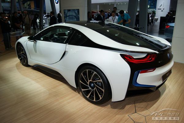 i8