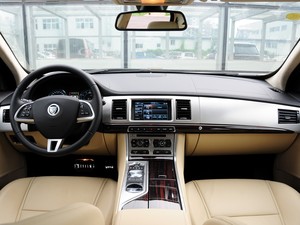 捷豹XF 2013款 XF 2.0T 剑桥限量版