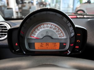 smart fortwo 2012款 1.0 MHD 硬顶舒适版