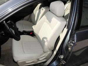 奔腾B70 2012款 1.8MT 舒适型