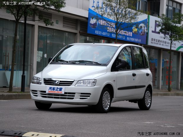 众泰M300 2010款 1.6L 汽油基本型6座