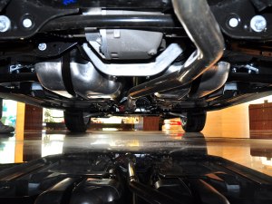 揽胜极光 2013款 2.0T 5门耀真版