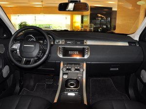 揽胜极光 2013款 2.0T 5门耀真版
