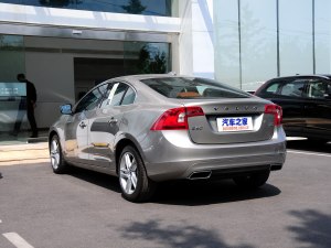 沃尔沃沃尔沃(进口)沃尔沃S602014款 T5 基本型