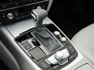 奥迪A6L 2012款 30 FSI 舒适型