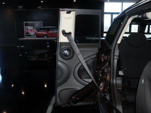 MINI CLUBMAN 2011款 1.6L COOPER Fun