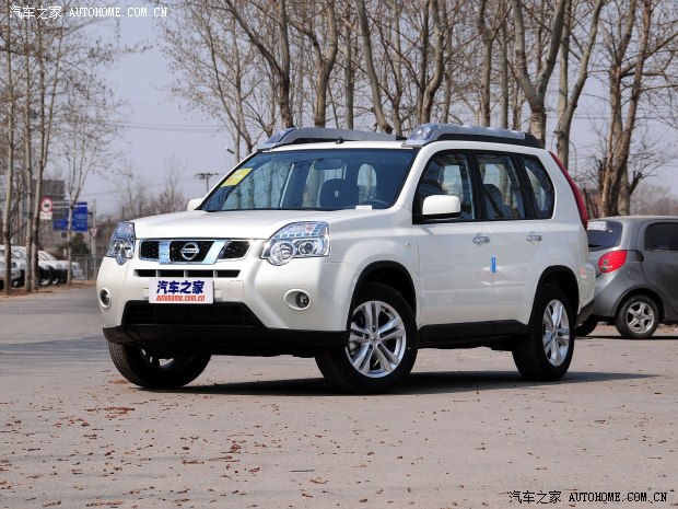 奇骏2012款 2.5L 手动豪华版 4WD