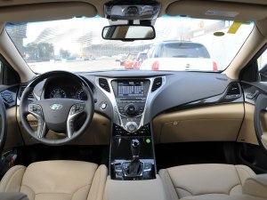 雅尊 2011款 2.4L 旗舰型