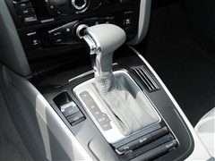 奥迪A4L 2013款 35 TFSI 自动标准型