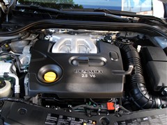 纬度2011款 2.5L 豪华导航版