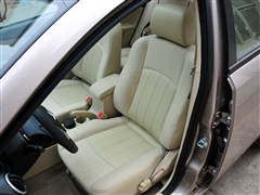 福美来2012款 三厢 1.6l 自动旗舰版