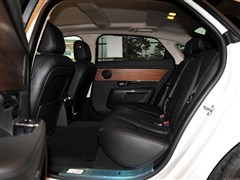 捷豹xj 2013款 xjl 2.0t 典雅商务版