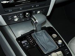 奥迪a6l2012款 30 fsi 技术型