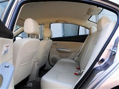 福美来2012款 三厢 1.6l 手动精英版