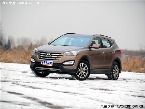 全新胜达2013款 2.4l 自动四驱尊贵型