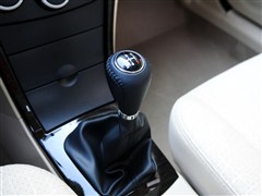 福美来2012款 三厢 1.6l 手动精英版