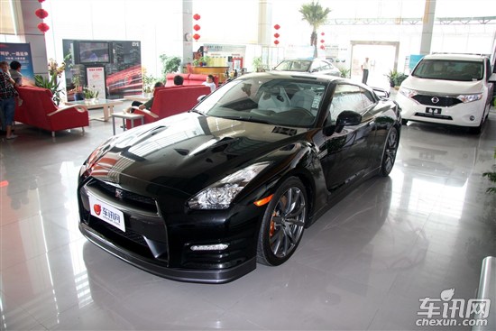 日产 GT-R