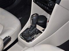 新桑塔纳2013款 1.6l 自动豪华版